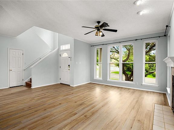5th image of 10600 Tweedsmuir Dr