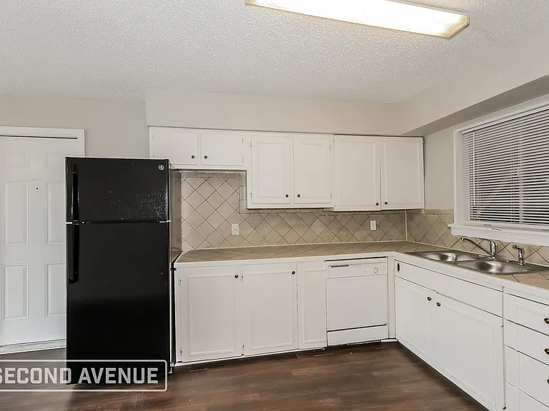 3412 Beth Dr — Photo 5