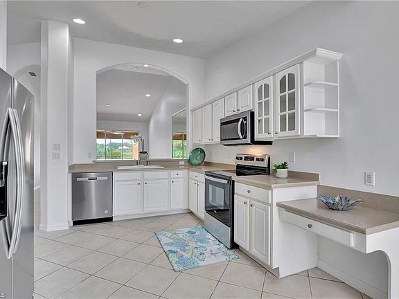 4th image of 15166 Cortona Way