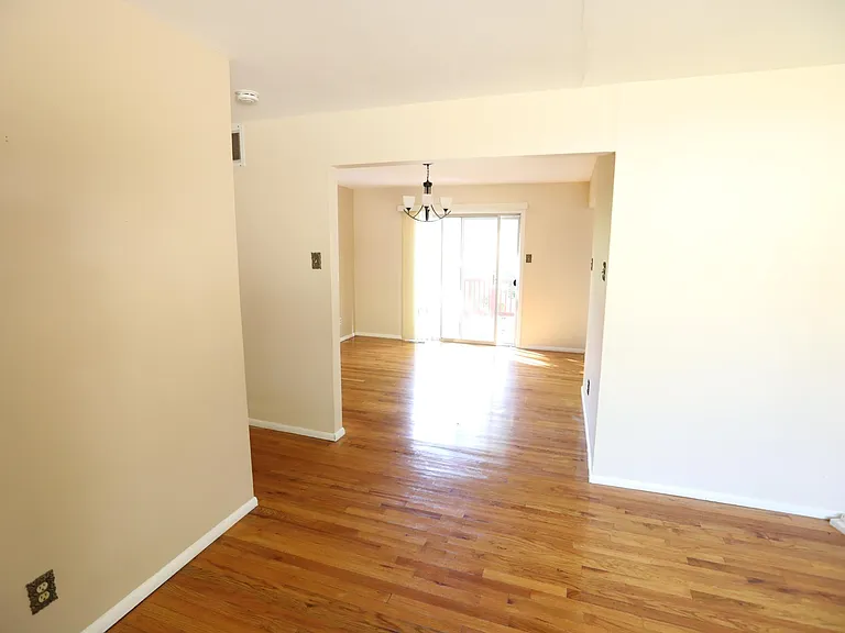 519 Ranch Dr — Photo 3