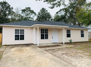 821 Orange St, Ocean Springs, MS 39564