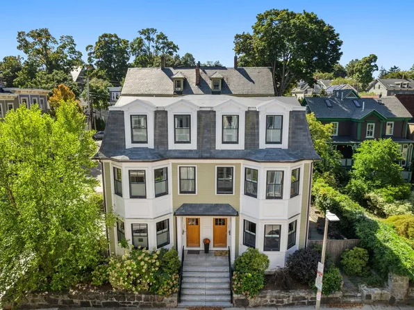 55 Green St #55, Jamaica Plain, MA 02130