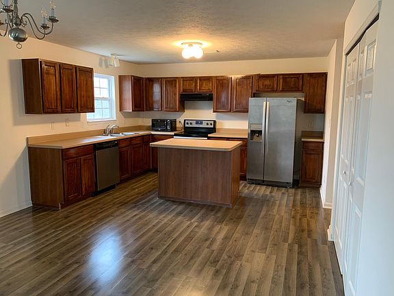 2nd image of 2515 Liatris Dr