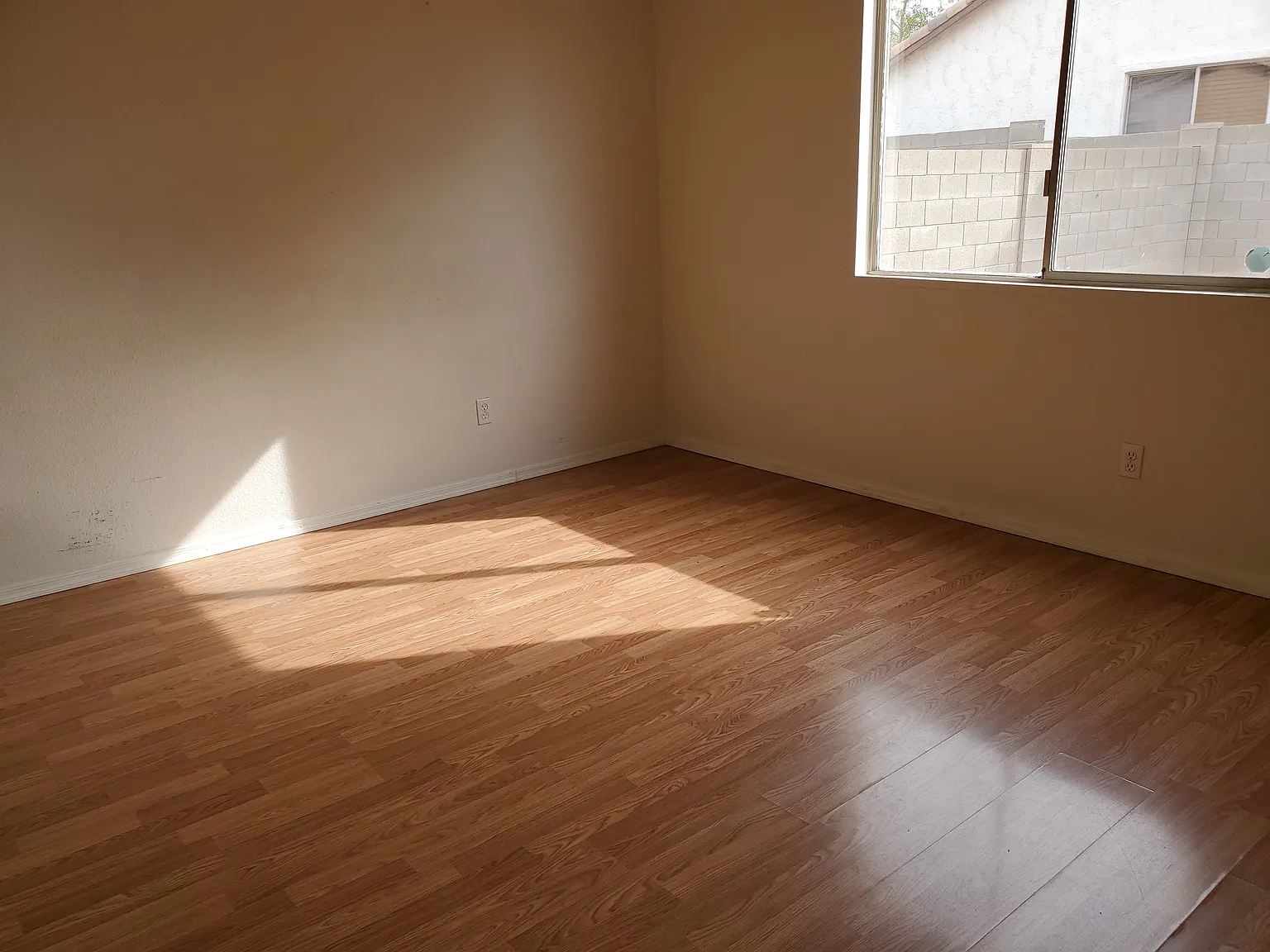 3 bed, 1064 sqft, $1,700 — Photo 4