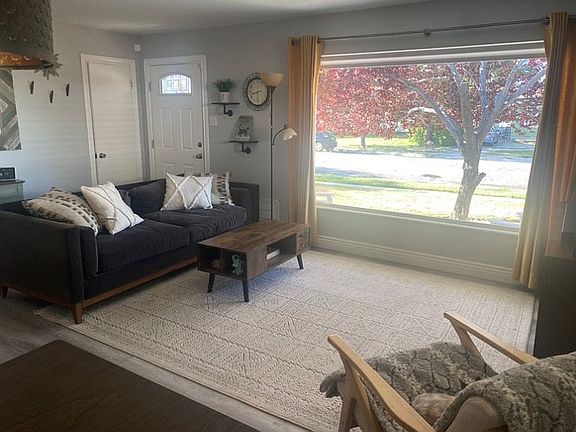 4th image of 261 E Cordelia Ave