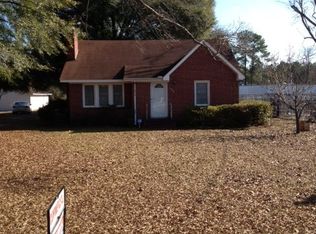 1203 S Poplar St, Elizabethtown, NC 28337