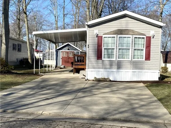 1229 Columbiana Lisbon Rd #80, Columbiana, OH 44408