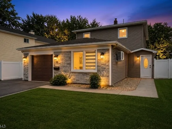 16 Adrian St, Pompton Lakes Boro, NJ 07442