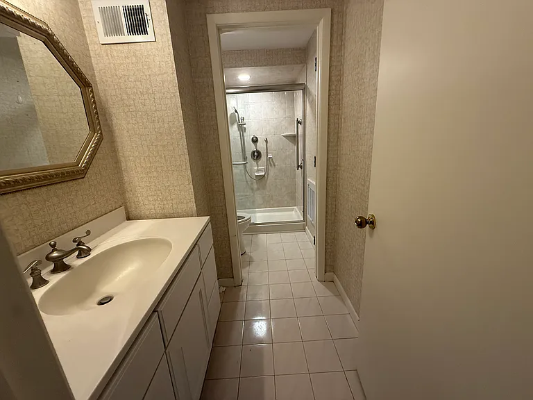 310 Lookout Ave #106 — Photo 27