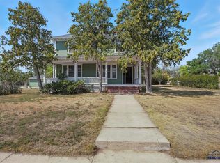 346 N 17th St, Hot Springs, SD 57747