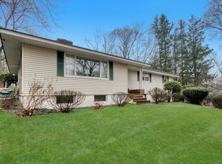 10 Victory Rd, Suffern, NY 10901