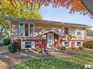 3315 Fairhaven Rd, Davenport, IA 52807