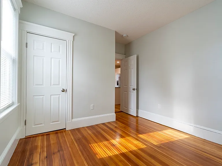 22 Dearborn St #2 — Photo 9