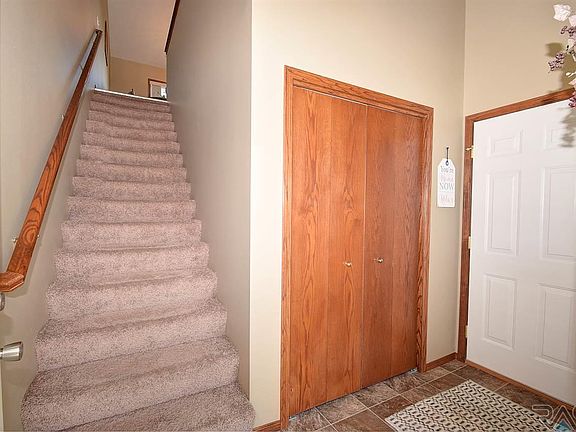 3rd image of 1328 N Fir Pl #31