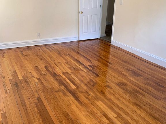 4th image of 14430 35th Ave #B42