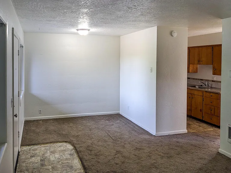 1136 Fairmount Ave S #8 — Photo 5