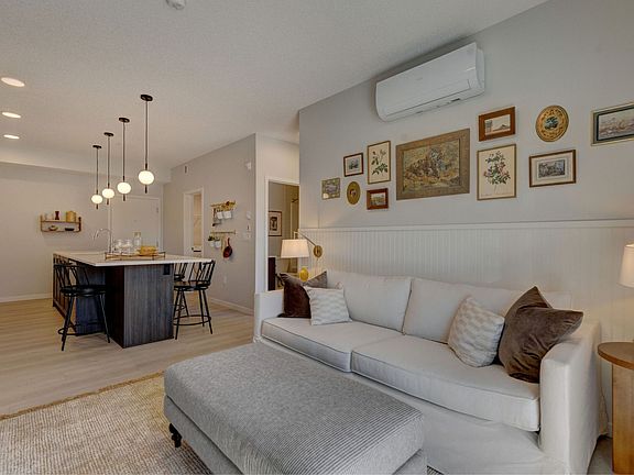 4th image of 550 Belmont St SW #4106