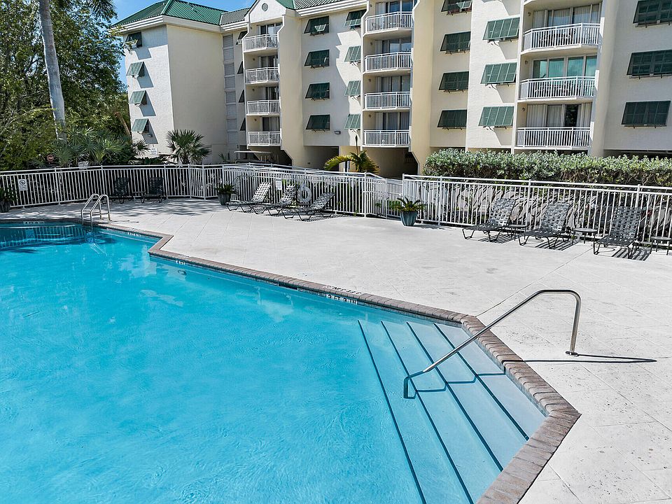 2nd image of 3625 Seaside Dr #25105