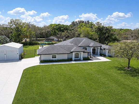 4th image of 17290 33rd Road N