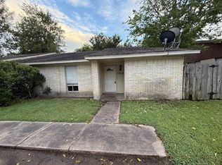 1504 Hawk Tree Dr, College Station, TX 77845