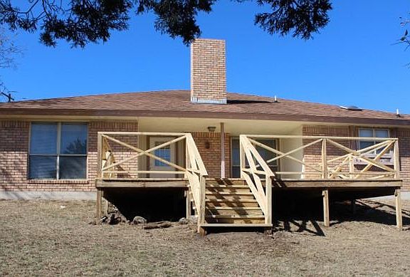 2nd image of 704 Skyline Dr