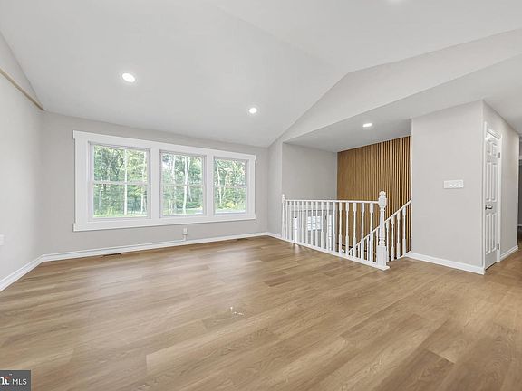 2nd image of 399 Pierson Rd