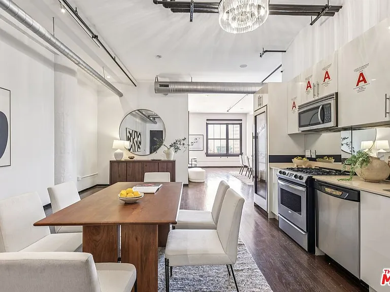 1645 N Vine St #706 — Photo 33