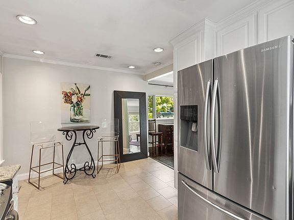 5th image of 6445 Drury Ln