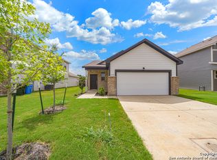 2544 Smokey Cv, Seguin, TX 78155