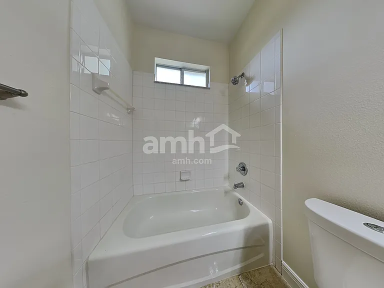 802 Lesa Glen Pl — Photo 14