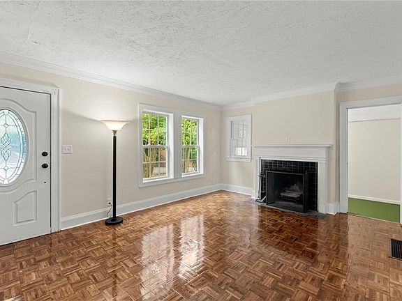 5th image of 1098 Cascade Cir SW