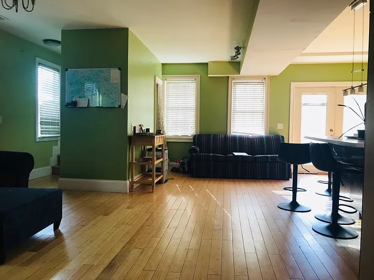 33 America St #2 — Photo 4