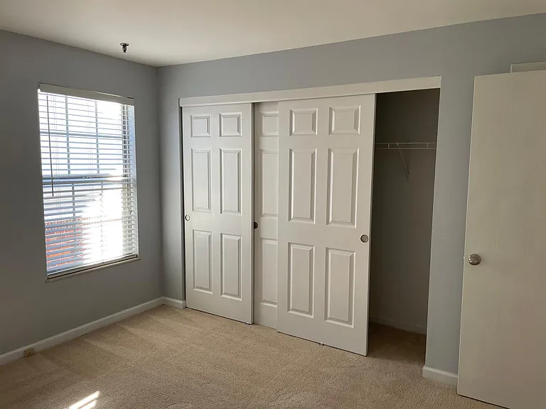 1210 Creve Coeur Crossing Ln #H — Photo 20