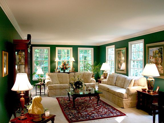 5th image of 7113 Bloomsbury Ln