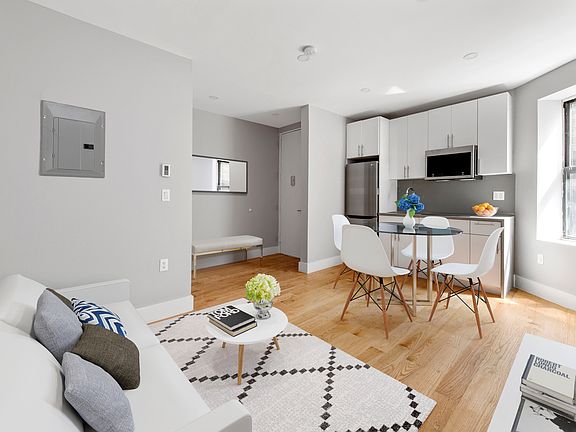 4th image of 590 W 204th St #45A