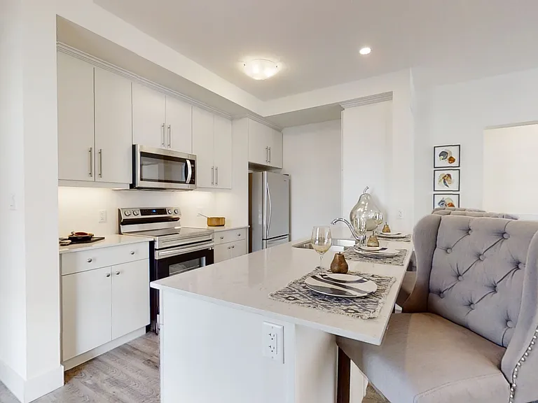 234 Edgevalley Rd #82 — Photo 12