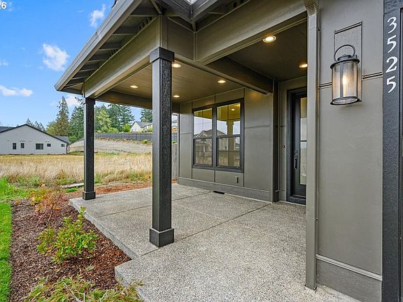 2nd image of 3525 N 11th Cir