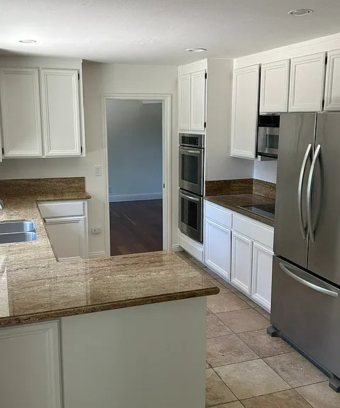 315 Landeros Dr — Photo 4