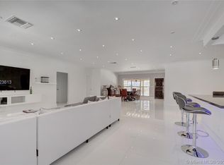 19100 N Bay Rd #19100, Sunny Isles Beach, FL 33160