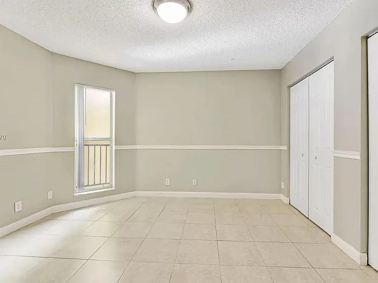 7670 Westwood Dr #720 — Photo 9