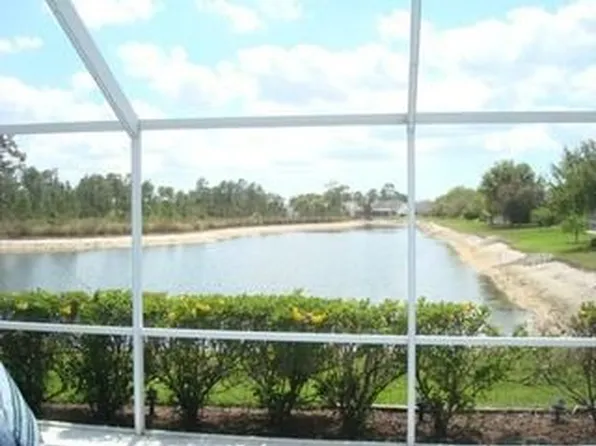 5500 Whitten Dr, Naples, FL 34104