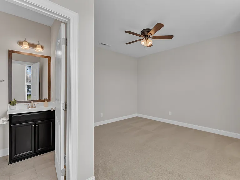 4252 Rockdell Hall St — Photo 32