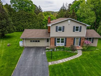 18 Pinehill Dr, Pittsford, NY, 14534