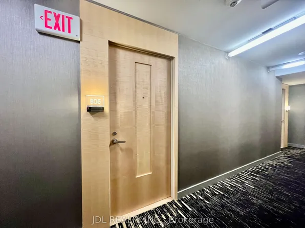 45 Charles St E, Toronto, ON