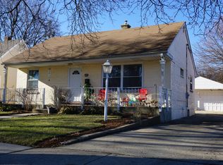 414 Westmoreland Ave, Waukegan, IL 60085