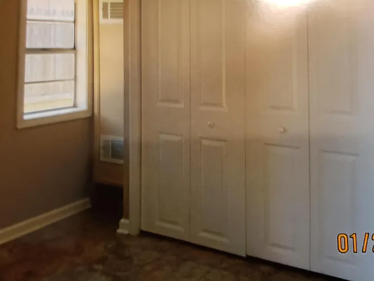 1229 Georgia St — Photo 7
