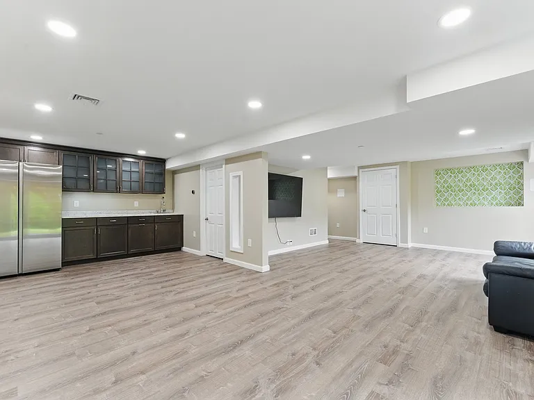 13 Wayside Dr — Photo 23