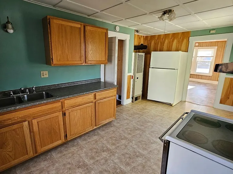 107 Main St #1 — Photo 6