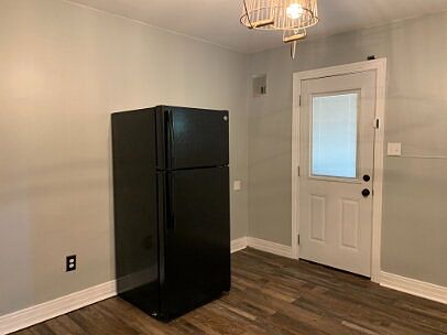5th image of 3208 33rd St