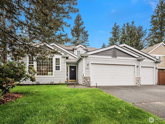 2nd image of 1216 200th Avenue E